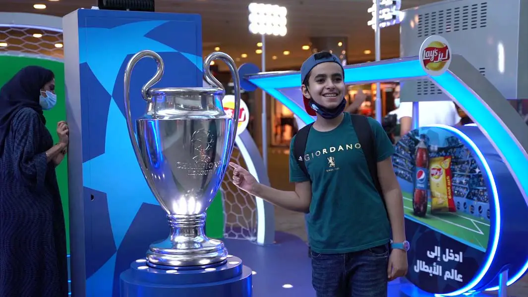 "بيبسيكو" و"الشركة السعودية للمأكولات الخفيفة" تعيد الحماس إلى دوري أبطال أوروبا من خلال أكبر فيديو مسلسل لتمرير كرة قدم