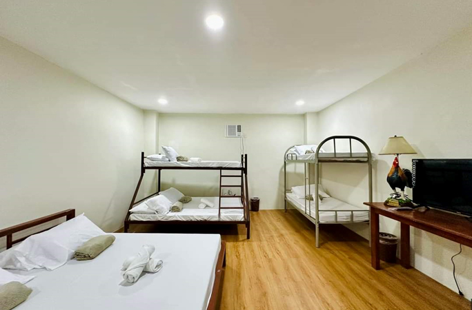 إحدى الغرف داخل المبنى ذو شكل الدجاجة