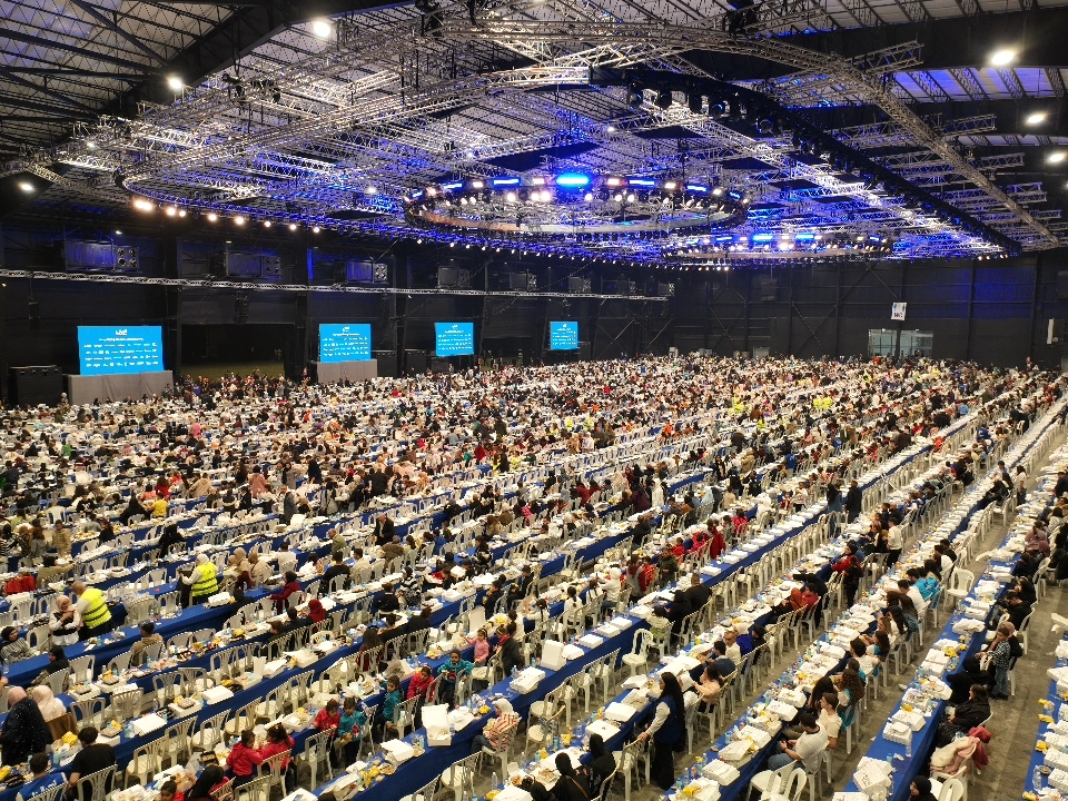 longest table lebanon