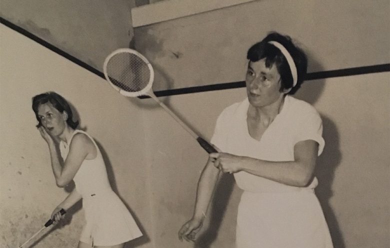 Oldest squash player (female) | غينيس للأرقام القياسية