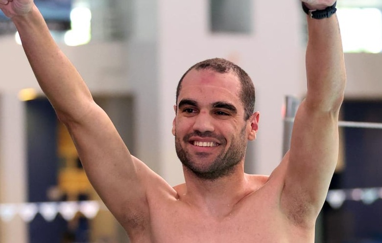 Farthest distance swimming in one week in a 50 metre pool (male ...