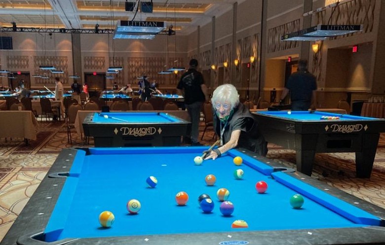 Oldest competitive pool player | غينيس للأرقام القياسية